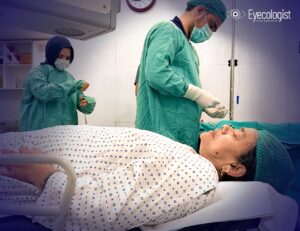 A surgeon’s greatest honor, restoring her mother’s vision with love and precision.